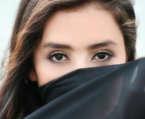 不同双眼皮呈现各种性感