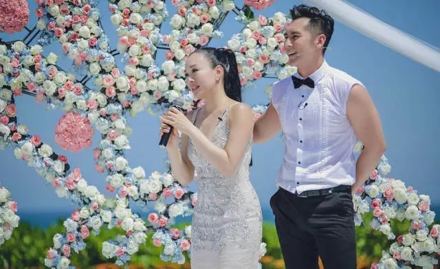 张伦硕当众求婚钟丽缇