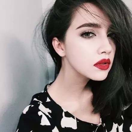 英泰混血Sara legge