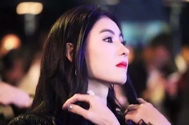 美鼻明星张柏芝