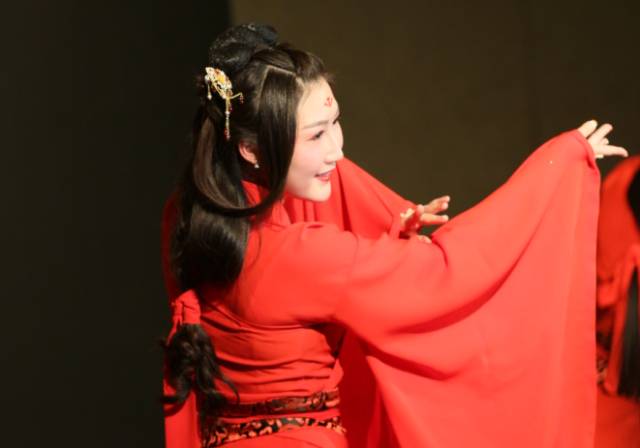 “不惧挑战 微笑前行”腾飞2017上海美莱年度盛典