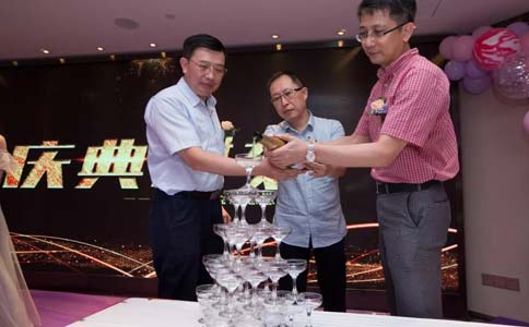 美莱微晶水光，肌肤深层补水