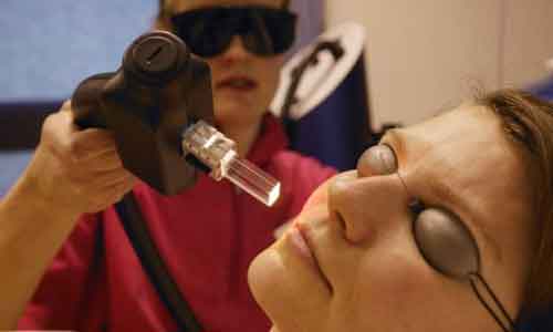 皮肤毛孔特别粗大，而且黑头很多怎么办