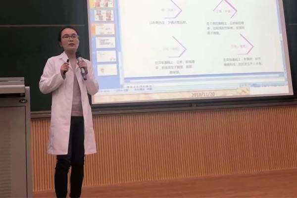 美莱医院公益队儿童福利院爱心行