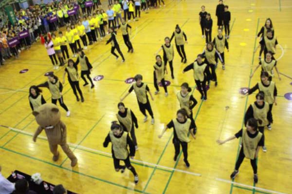 美莱隆重举办西班牙皇后脂雕新品发布