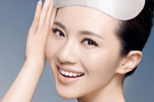 美莱举办隆鼻修复整形高峰论坛会