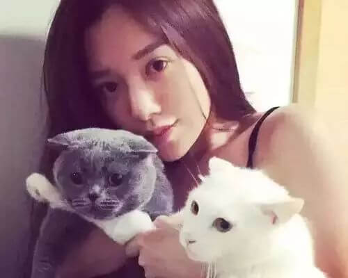 脸太瘦脸都凹陷了怎么办啊