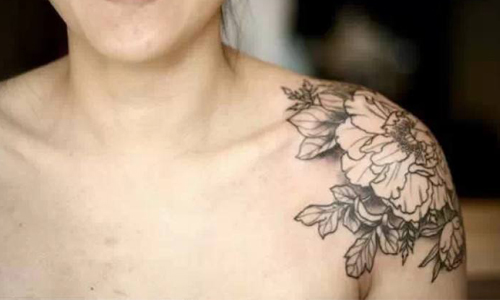 上海隆鼻三年为何假体出现反应,出现感染怎么办