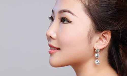 上海假体隆鼻术后如何护理?