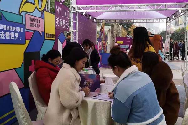 美莱蜂巢皮秒激光祛斑优势,快、狠、、准!