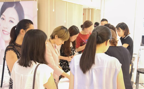 上海一般做缩小鼻翼手术多少钱