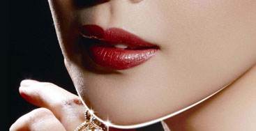 上海隆鼻多久可以捏鼻子?