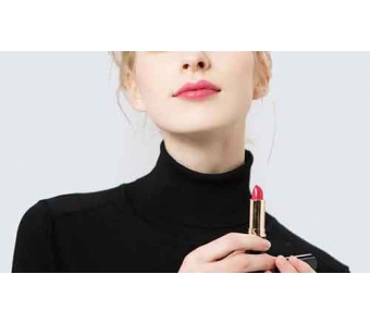 上海做隆鼻修复疼吗,术后疼吗?