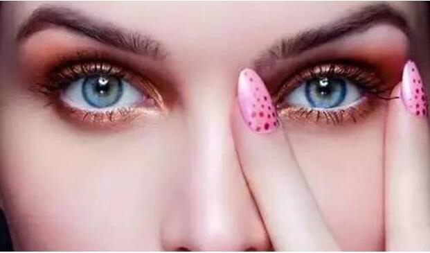 上海哺乳期可以割双眼皮吗