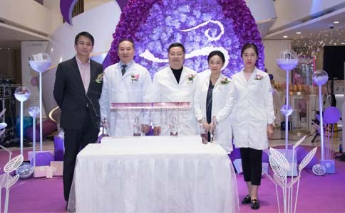 上海正规医院割双眼皮疼吗